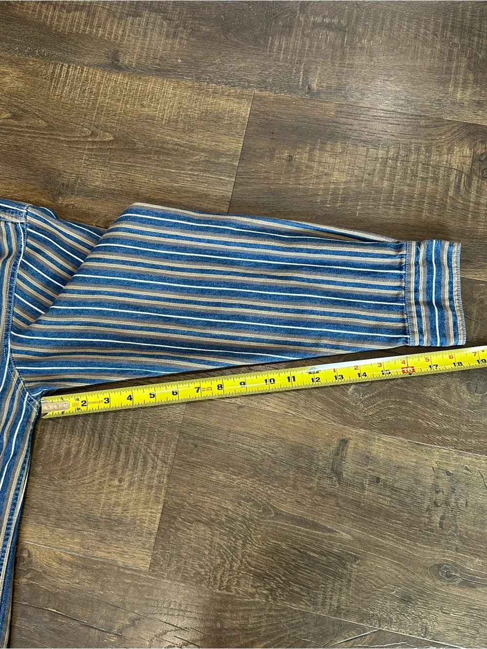 Basic Editions Men’s Striped Button Down Shirt Medium Blue Tan 100% Cotton